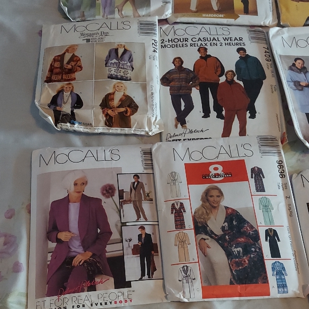 McCall's Vintage Sewing Patterns Collection #4 - Picture 7 of 11
